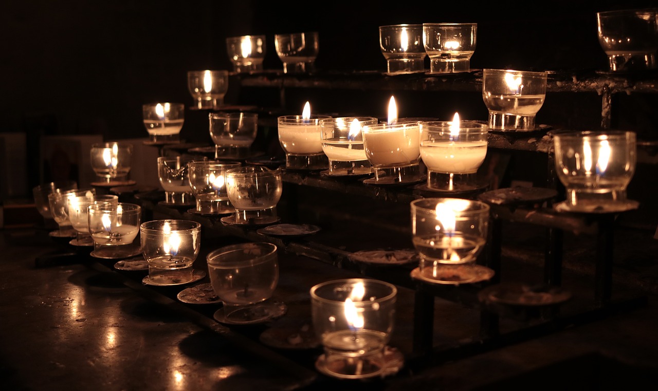 candles church light lights prayer 2628575